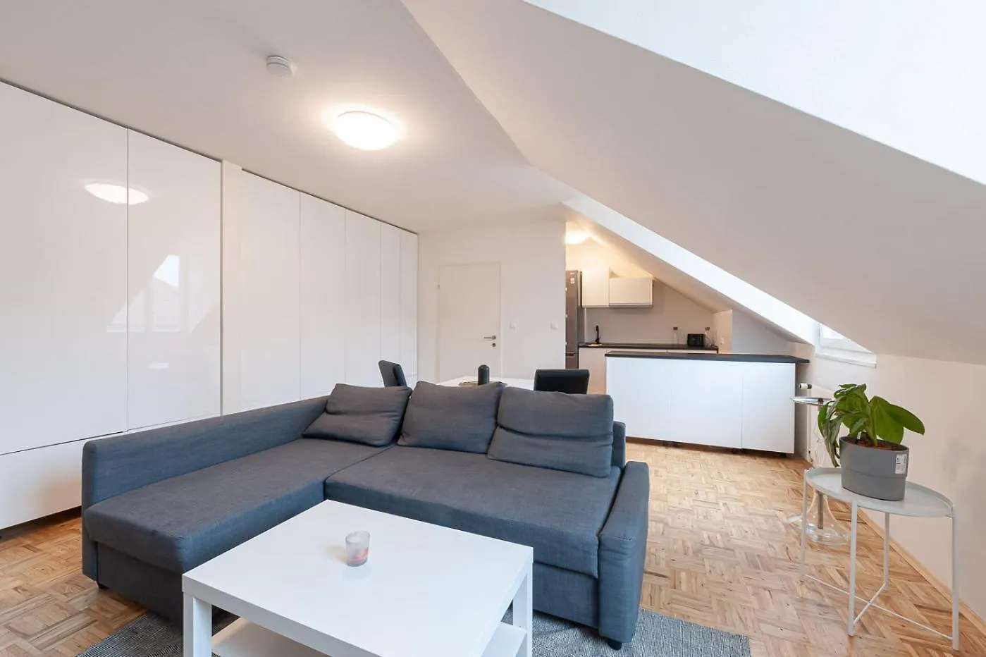 2 Zimmer Wohnung In Der Stadt - Grazy Appartment 0*, Graz Austria